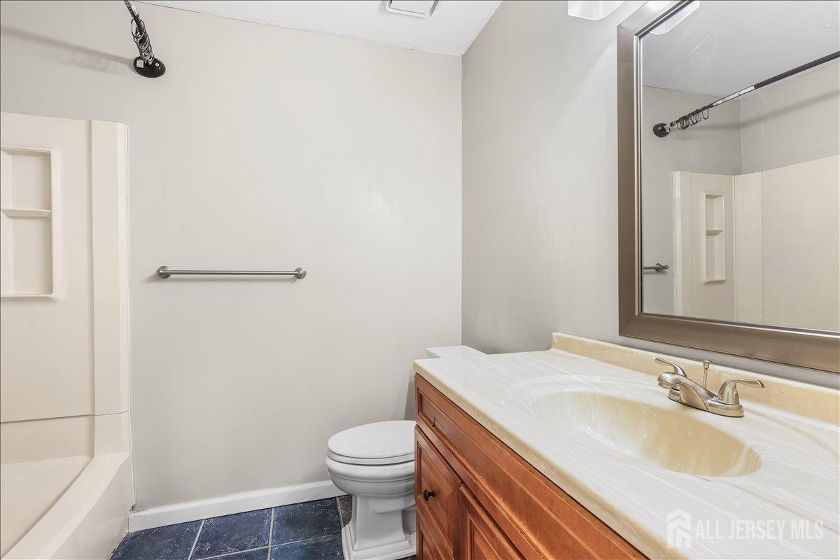 1403 Pebble Place Sayreville NJ 08859