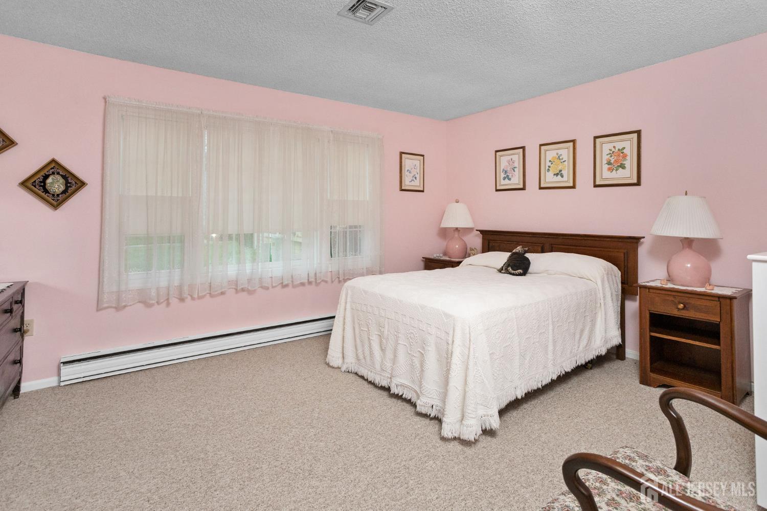 136 Plymouth Lane Monroe NJ 08831