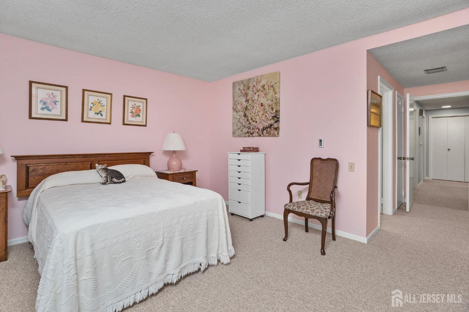 136 Plymouth Lane Monroe NJ 08831