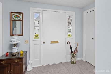 136 Plymouth Lane Monroe NJ 08831