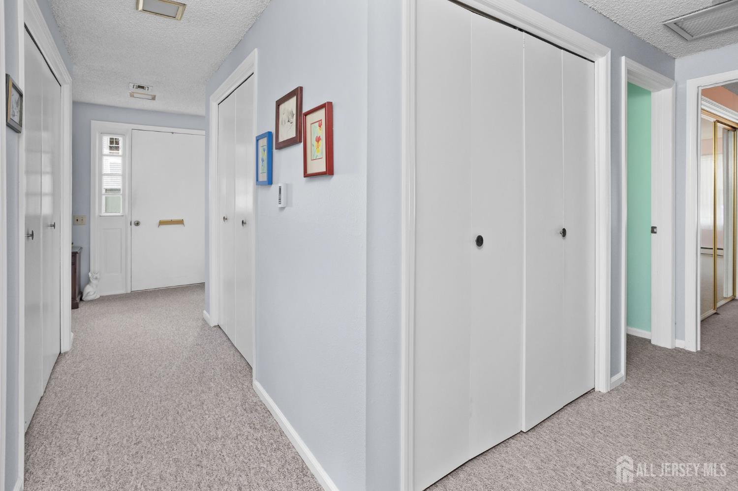 136 Plymouth Lane Monroe NJ 08831
