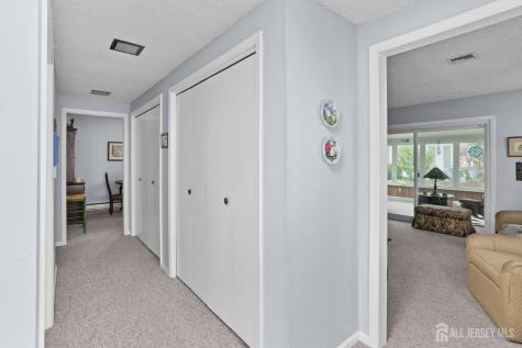 136 Plymouth Lane Monroe NJ 08831