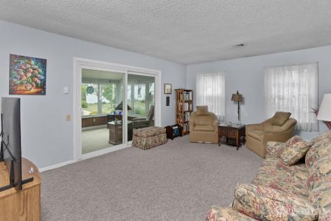 136 Plymouth Lane Monroe NJ 08831