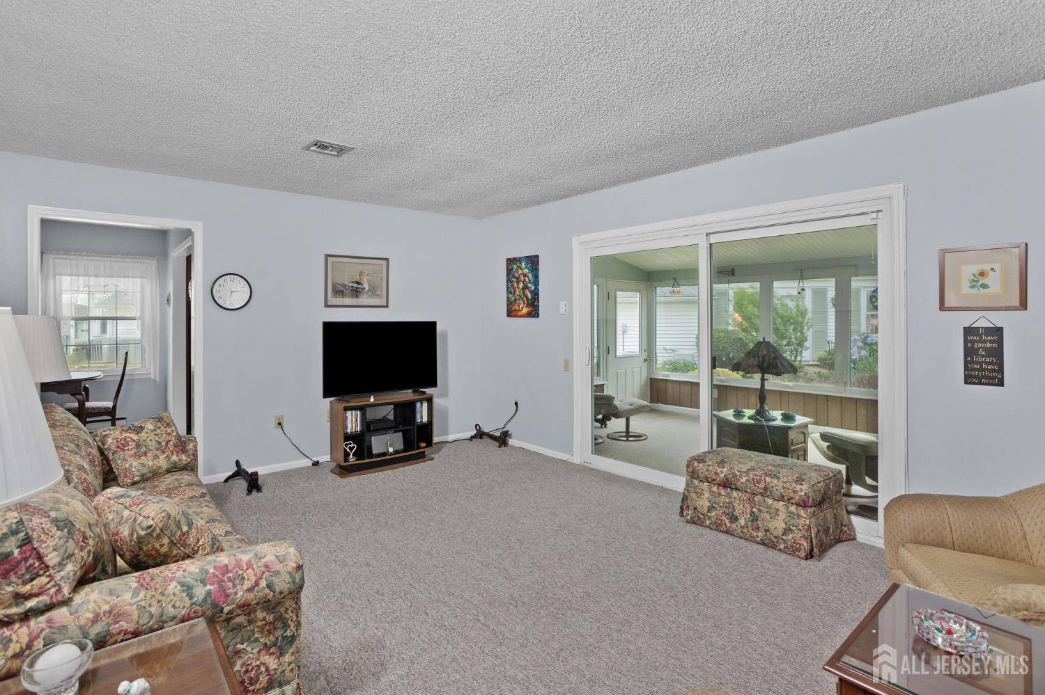 136 Plymouth Lane Monroe NJ 08831