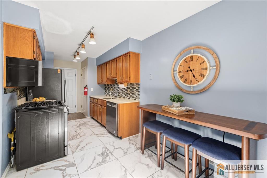 16 Estate Road Hillsborough NJ 08844