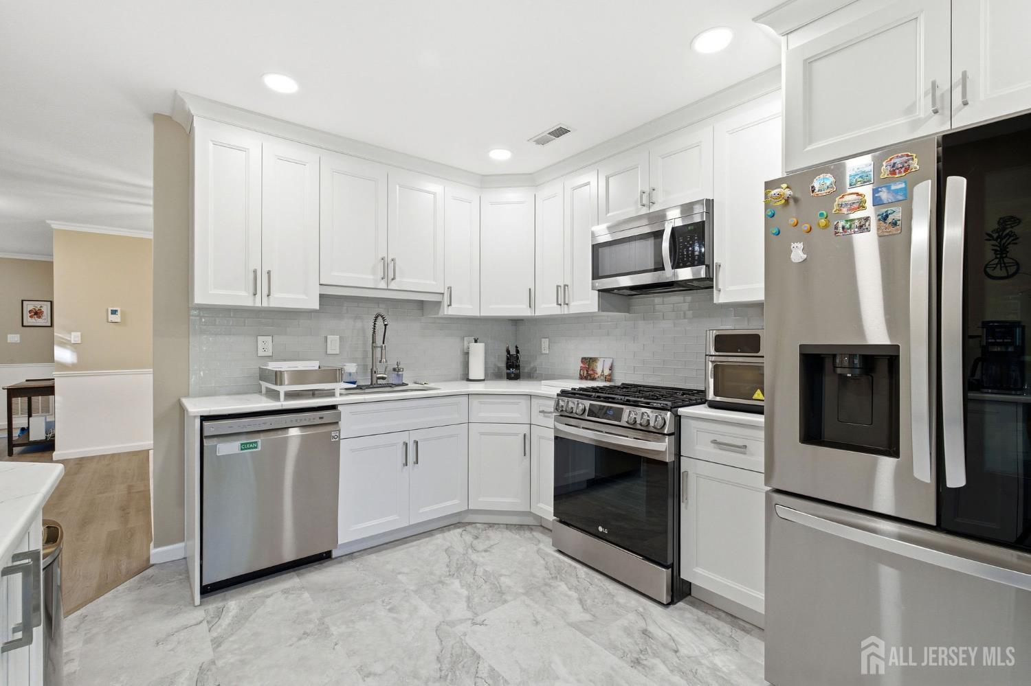 267 Century Way Manalapan NJ 07726