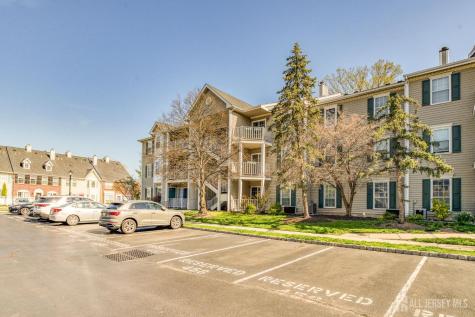 8 Clay Street North Brunswick NJ 08902