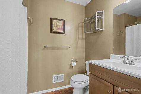 8 Clay Street North Brunswick NJ 08902