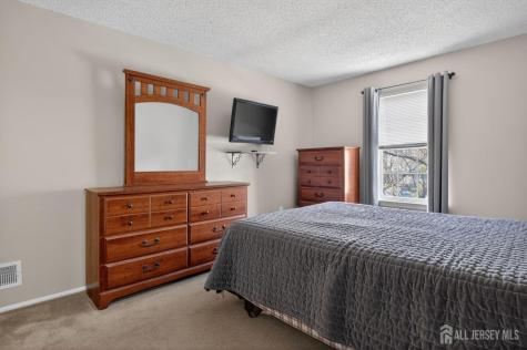 8 Clay Street North Brunswick NJ 08902