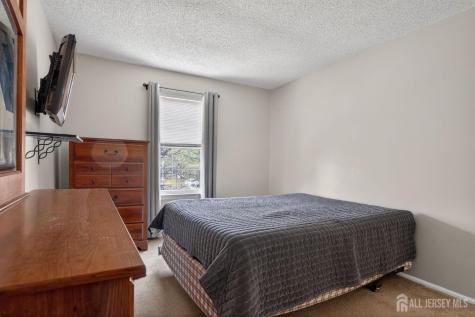 8 Clay Street North Brunswick NJ 08902