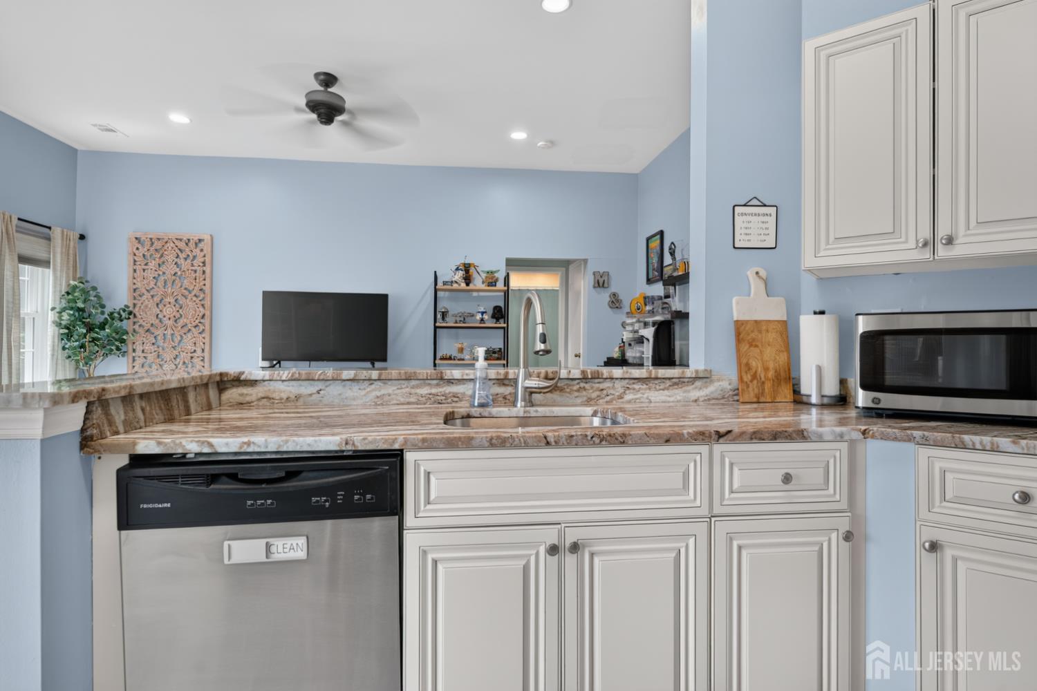 7243 Elm Court South Brunswick NJ 08852