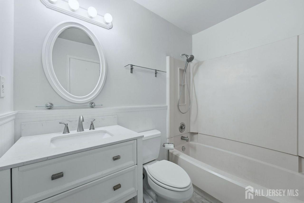 116 Orlando Street Edison NJ 08817