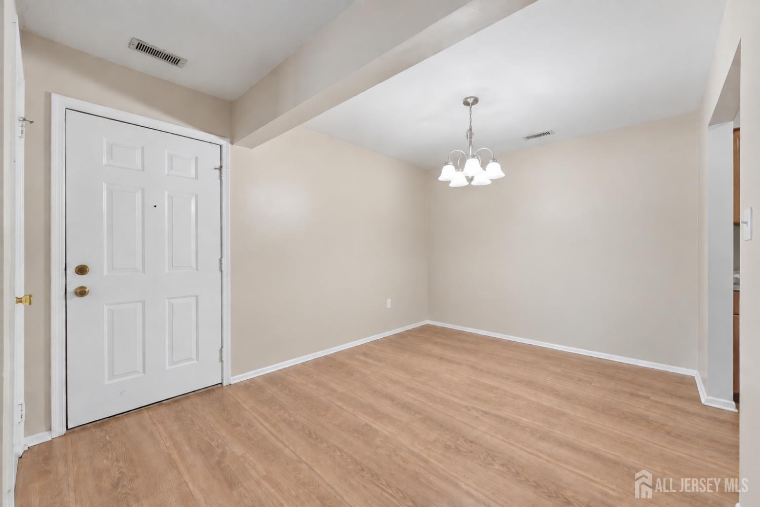 116 Orlando Street Edison NJ 08817