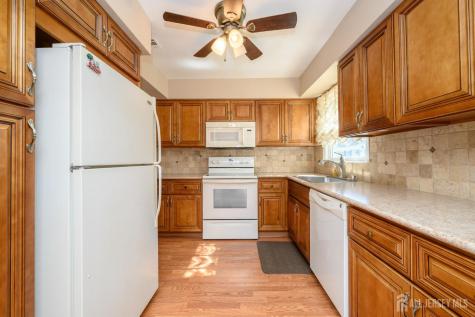 571-B Westport Lane Monroe NJ 08831