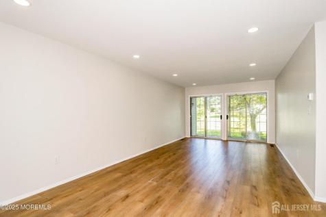 8 Benjamin Franklin Drive Monroe NJ 08831