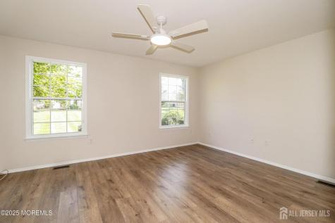 8 Benjamin Franklin Drive Monroe NJ 08831