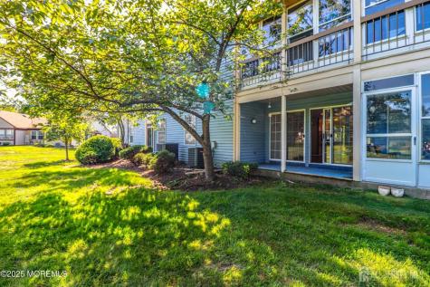 8 Benjamin Franklin Drive Monroe NJ 08831