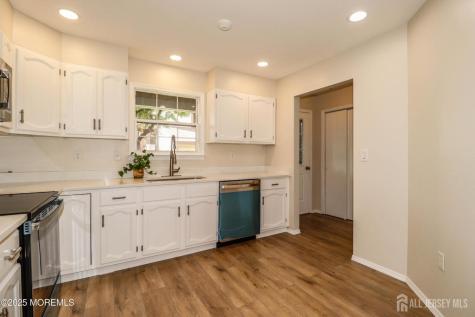 8 Benjamin Franklin Drive Monroe NJ 08831