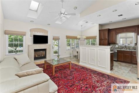 30 Wellington Place Monroe NJ 08831