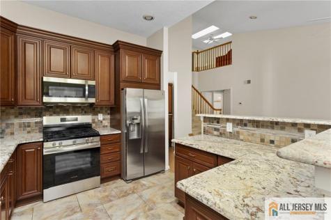 30 Wellington Place Monroe NJ 08831