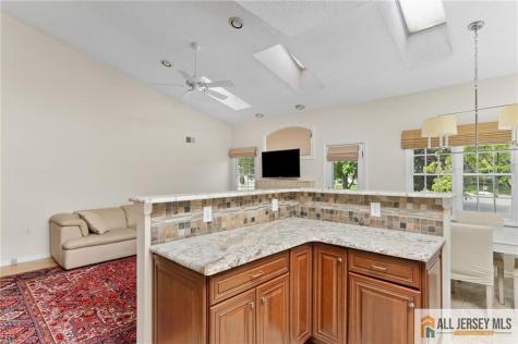 30 Wellington Place Monroe NJ 08831