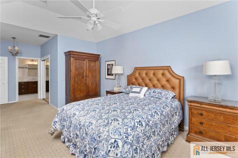 30 Wellington Place Monroe NJ 08831