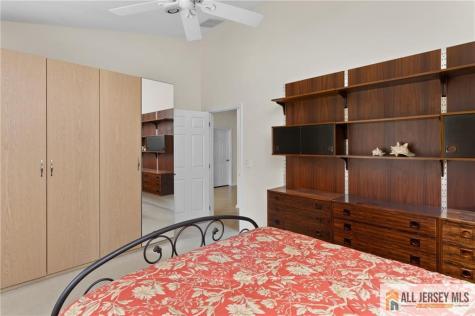30 Wellington Place Monroe NJ 08831