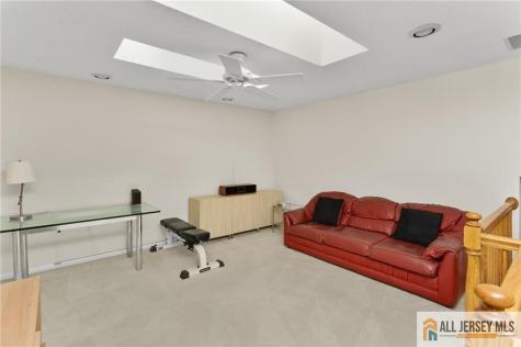 30 Wellington Place Monroe NJ 08831