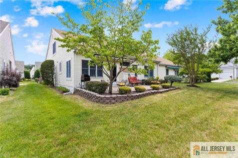 30 Wellington Place Monroe NJ 08831