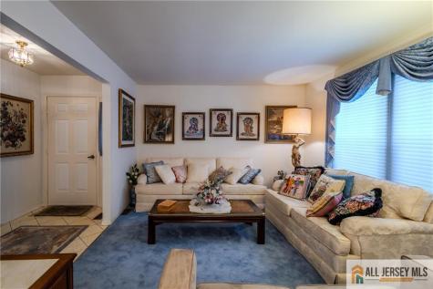 4 Martin Van Buren Drive Monroe NJ 08831