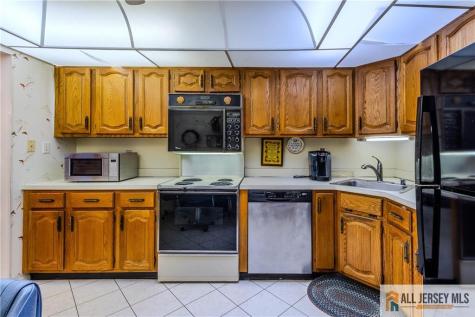 4 Martin Van Buren Drive Monroe NJ 08831