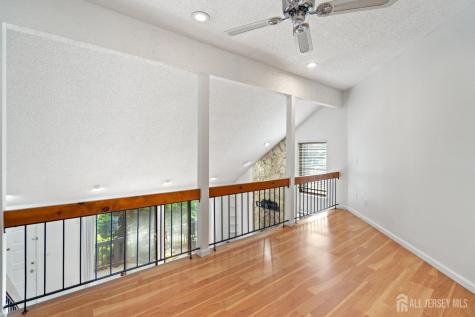 516 Westgate Drive Edison NJ 08820