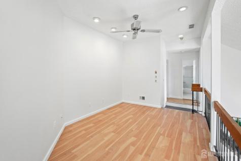 516 Westgate Drive Edison NJ 08820