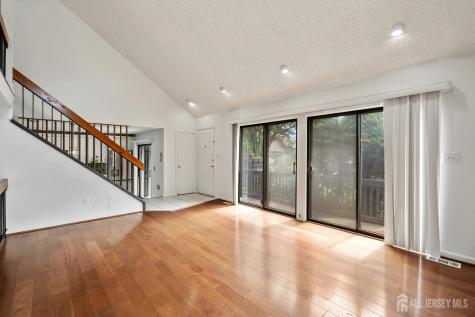 516 Westgate Drive Edison NJ 08820