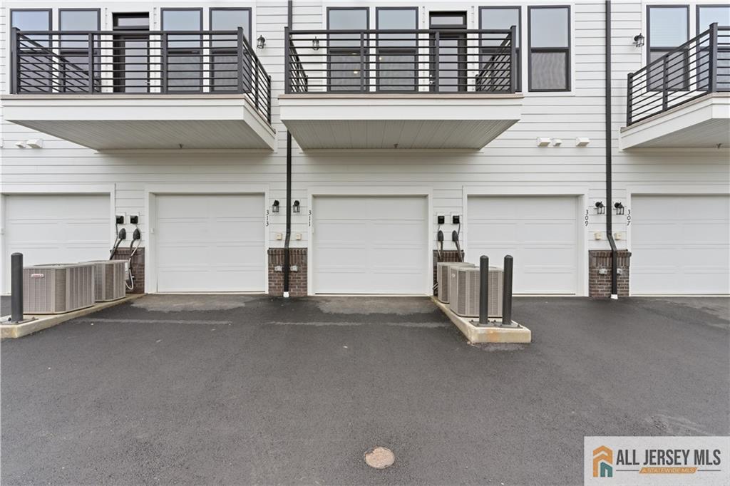 311 Sadie Circle New Brunswick NJ 08901