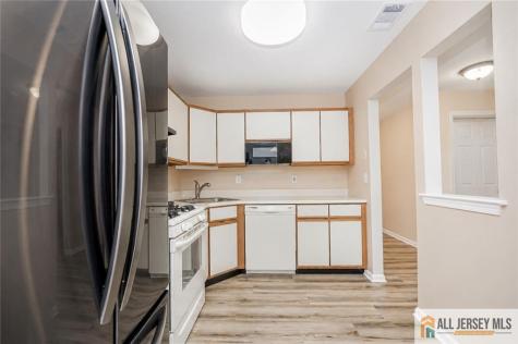 2809 Ridgefield Court Helmetta NJ 08828
