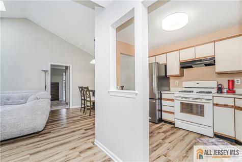 2809 Ridgefield Court Helmetta NJ 08828