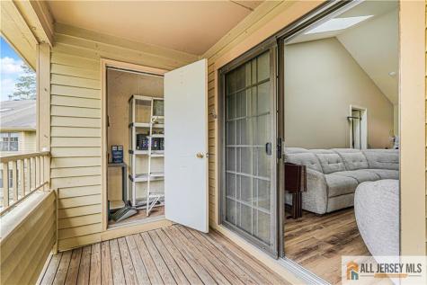 2809 Ridgefield Court Helmetta NJ 08828