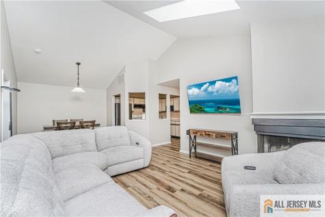 2809 Ridgefield Court Helmetta NJ 08828