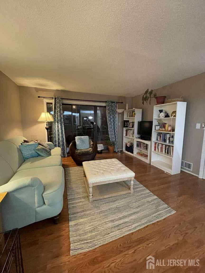 407 Lancaster Court Piscataway NJ 08854