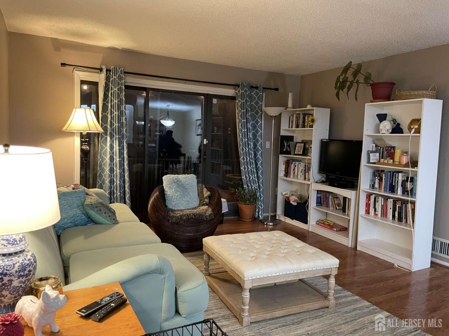 407 Lancaster Court Piscataway NJ 08854