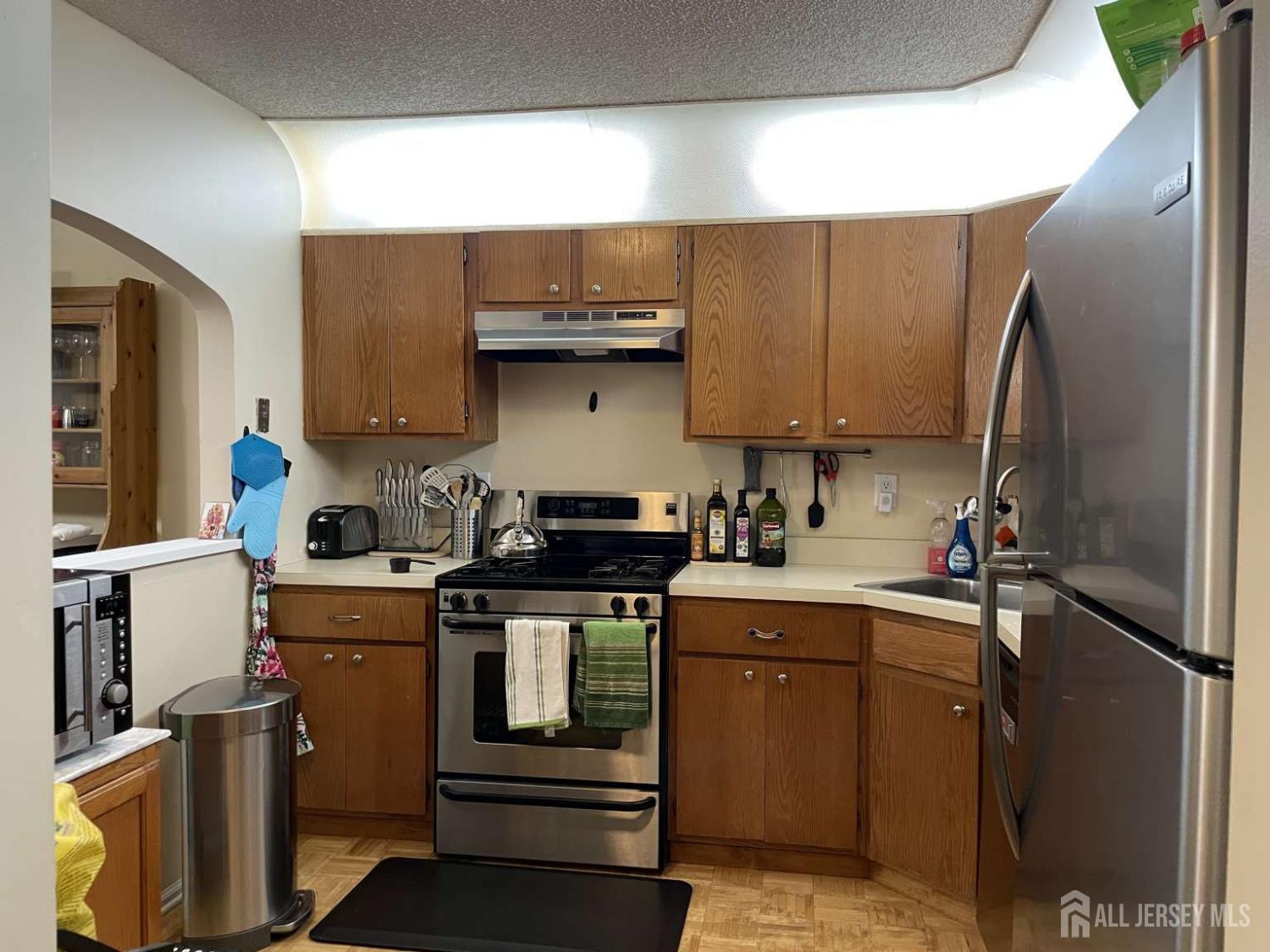 407 Lancaster Court Piscataway NJ 08854