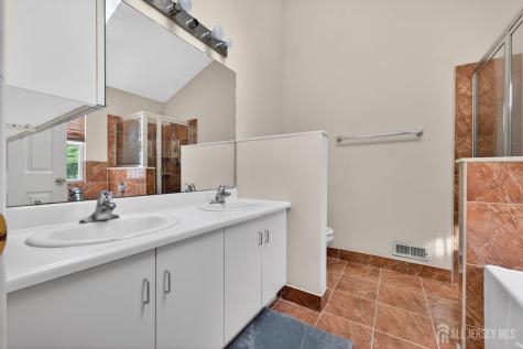 13 Diaz Court Franklin Twsp NJ 08823