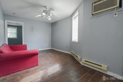 600 N 6th Street N Newark NJ 07107