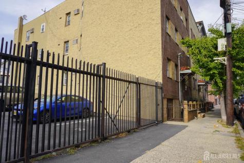 600 N 6th Street N Newark NJ 07107