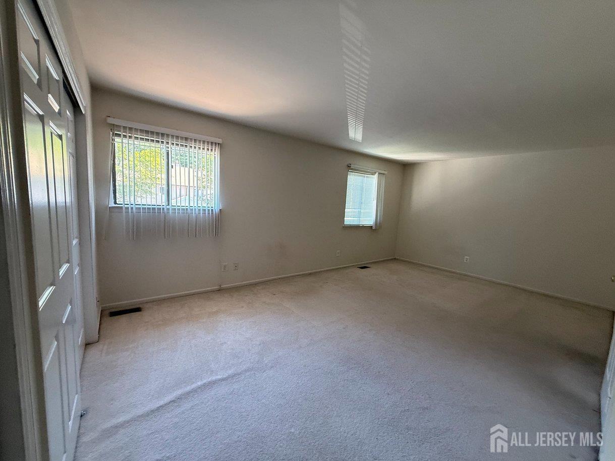 12 Sunflower Court Edison NJ 08820