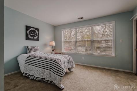 2101 Candlelight Court Helmetta NJ 08828