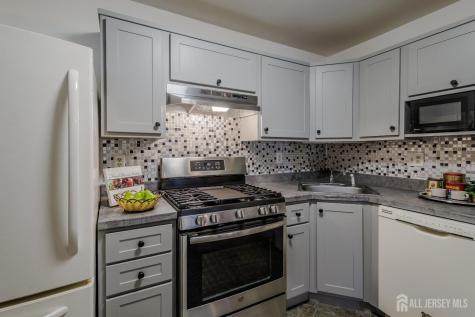 2101 Candlelight Court Helmetta NJ 08828