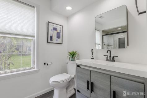 2101 Candlelight Court Helmetta NJ 08828