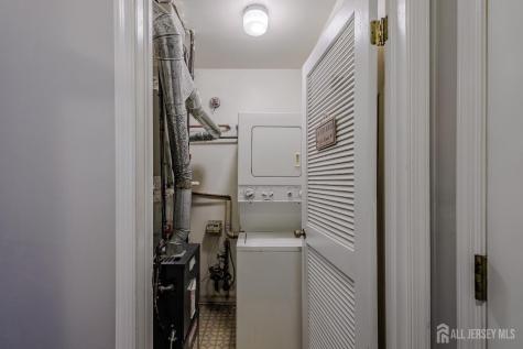 2101 Candlelight Court Helmetta NJ 08828